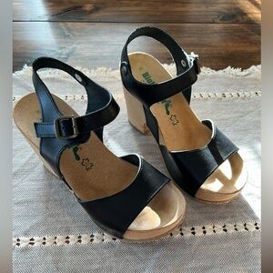 BioNatura Stylish Black Leather Sandals clogs, size 36, EUC, made in Italy